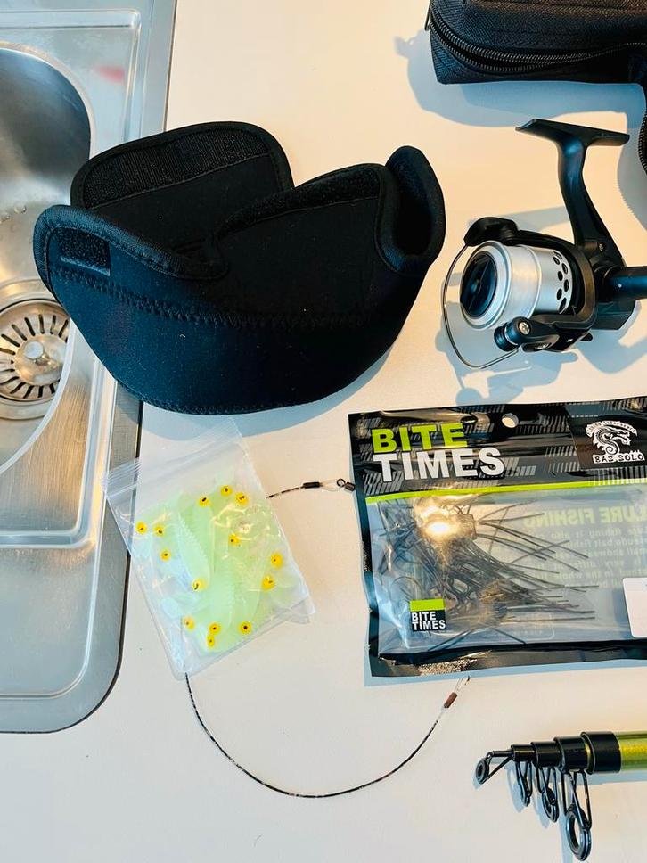 Complete visuitrusting: hengel, molen, kunstaas roofvis, Watersport en Boten, Hengelsport | Algemeen, Zo goed als nieuw, Overige typen