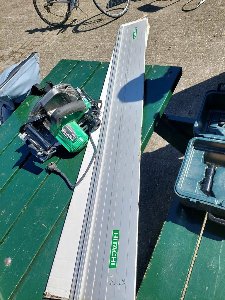 Hitachi C7U1 Cirkelzaag met geleiderails, Ophalen, Gebruikt, Cirkelzaag, 70 mm of meer