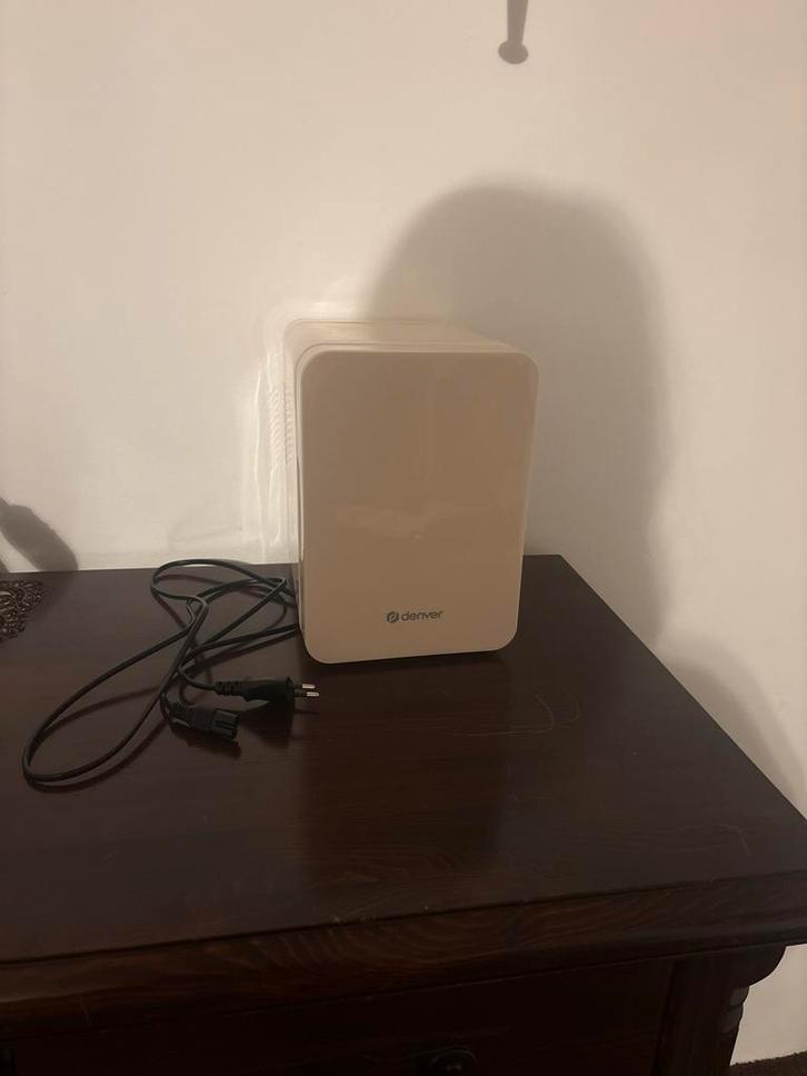 mini koelkastje, Witgoed en Apparatuur, Koelkasten en IJskasten, Gebruikt, Zonder vriesvak, Minder dan 75 liter, Minder dan 85 cm