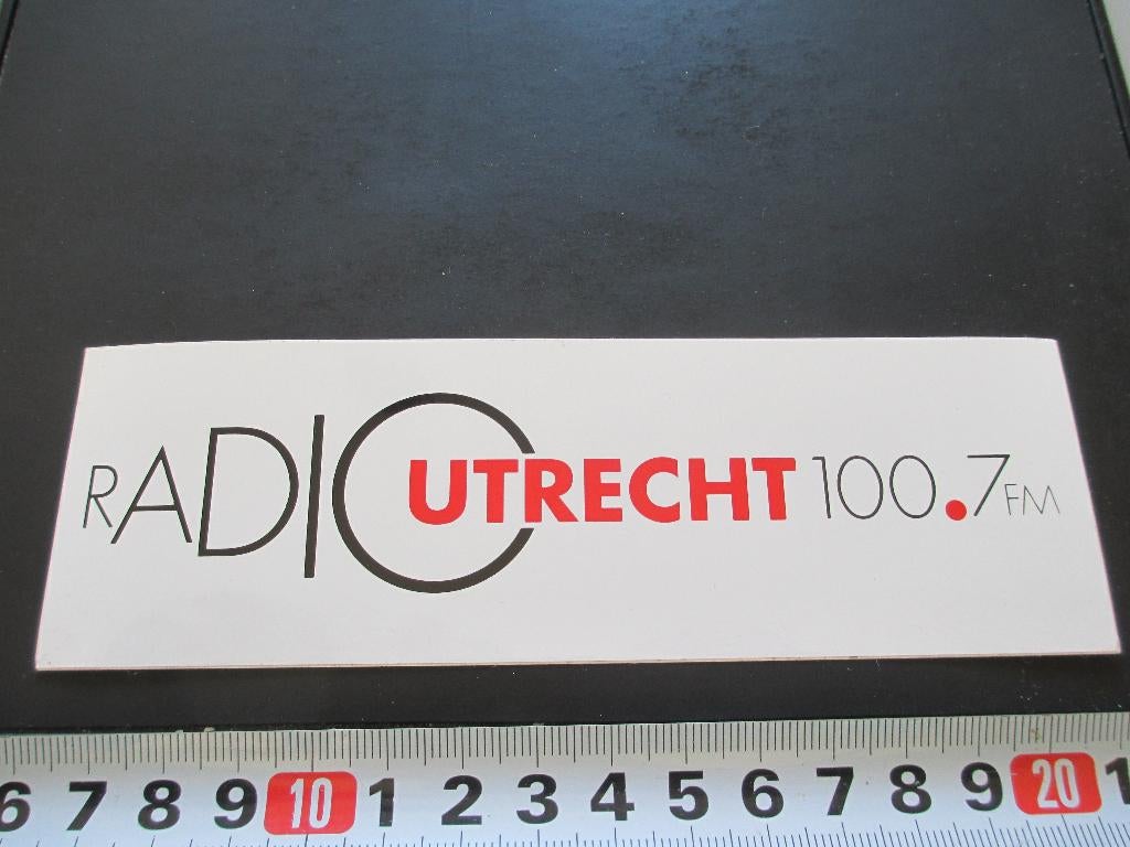 sticker radio utrecht 100.7 FM, Ophalen, Zo goed als nieuw