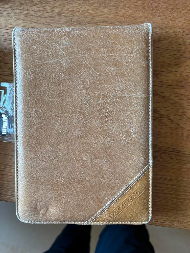 Pocketbook 302 E-reader met hoes en accessoires, Gebruikt, Audio, 6 inch of minder, Ophalen of Verzenden