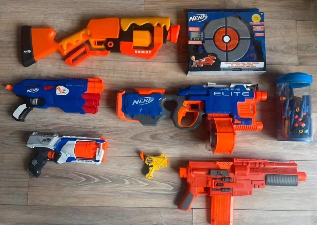 Groot Nerf pakket met accessoires – alles in één lot – €35, Kinderen en Baby's, Speelgoed | Buiten | Actiespeelgoed, Ophalen, Zo goed als nieuw