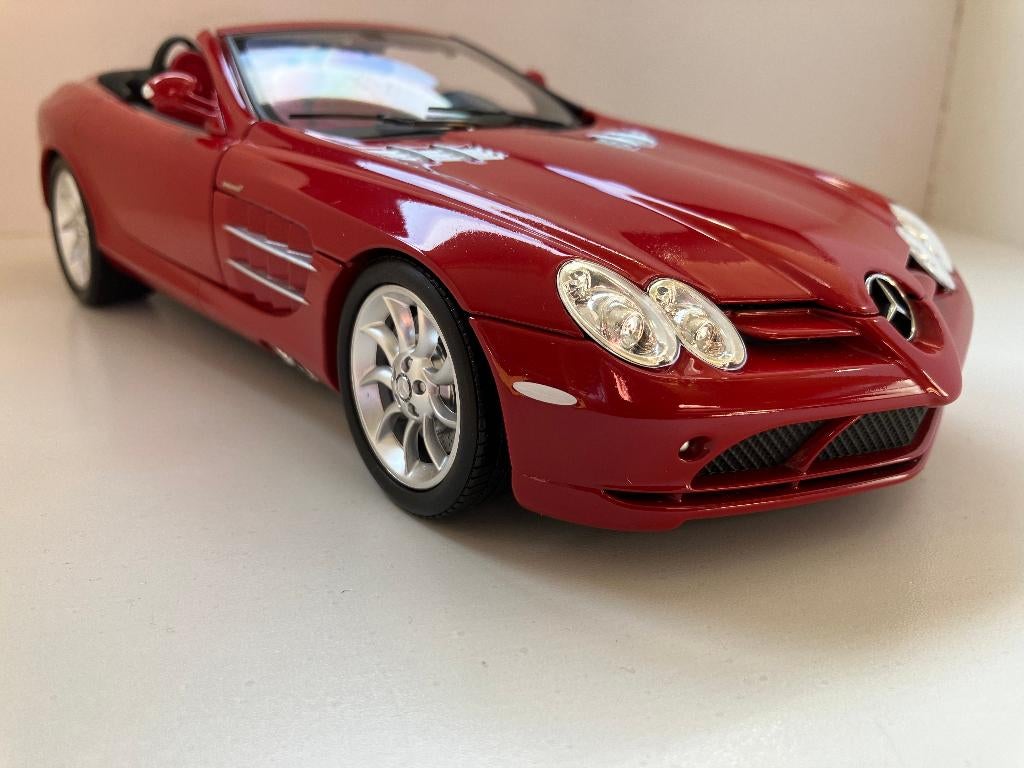 Mercedes Benz SLR McLaren Roadster 2007 1:18 Minichamps, Hobby en Vrije tijd, Modelauto's | 1:18, Ophalen of Verzenden, Zo goed als nieuw