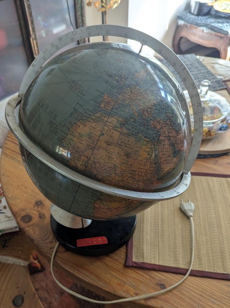 Wereldbol lamp met verlichting, Ophalen