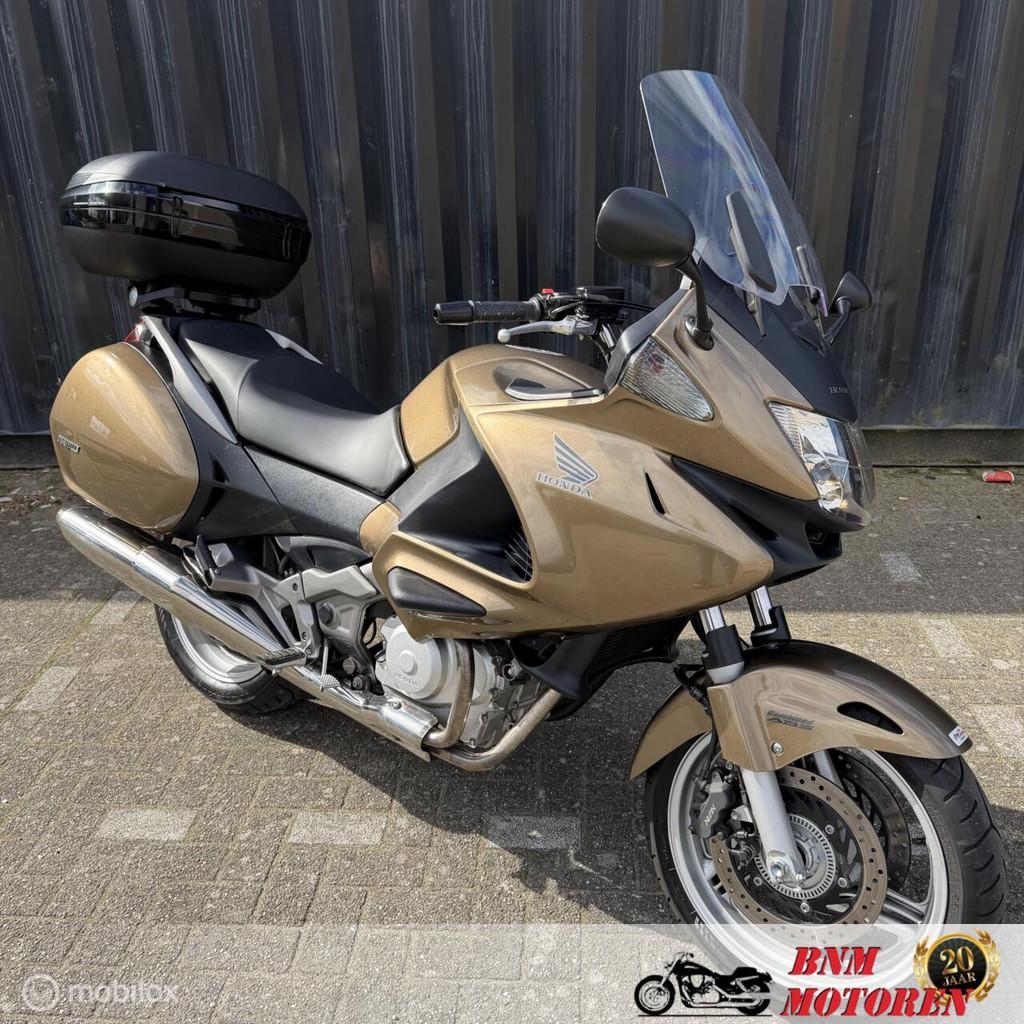 Honda NT 700 Deauville, Motoren, Motoren | Honda, Bedrijf, Meer dan 35 kW, Toermotor, ABS