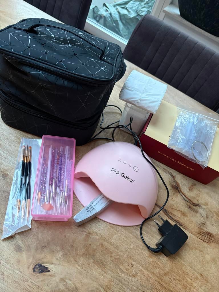 Pink Gellac gellak kleuren en kwastjes en diverse toebehoren, Ophalen of Verzenden, Zo goed als nieuw, Handen en Nagels, Make-up