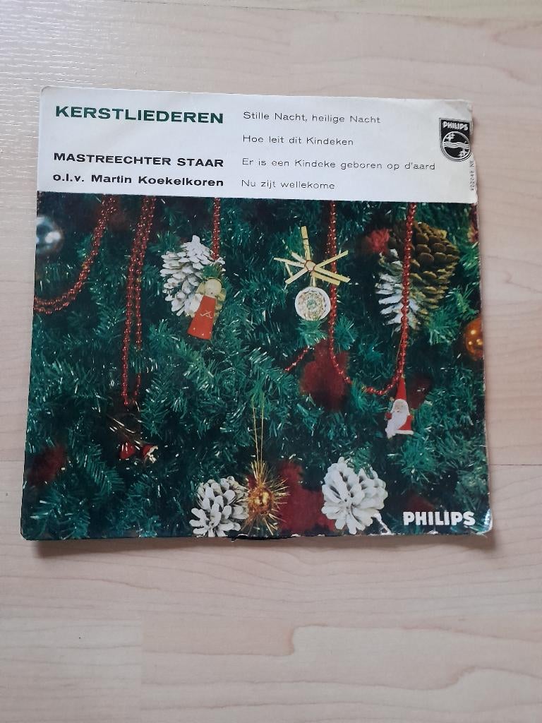 SINGLE KERSTLIEDEREN MASTREECHTER STAAR, Cd's en Dvd's, Vinyl Singles, Ophalen of Verzenden, Gebruikt, Pop