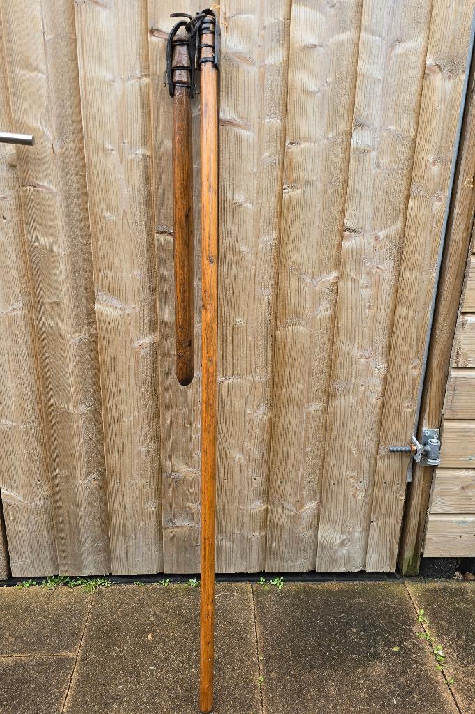 Antieke dorsvlegel., Ophalen