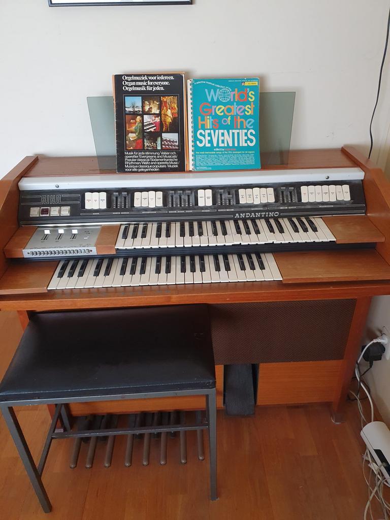 Orgel gratis op te halen in ypenburg/ den haag, Muziek en Instrumenten, Orgels, Ophalen, Gebruikt, 2 klavieren, Orgel