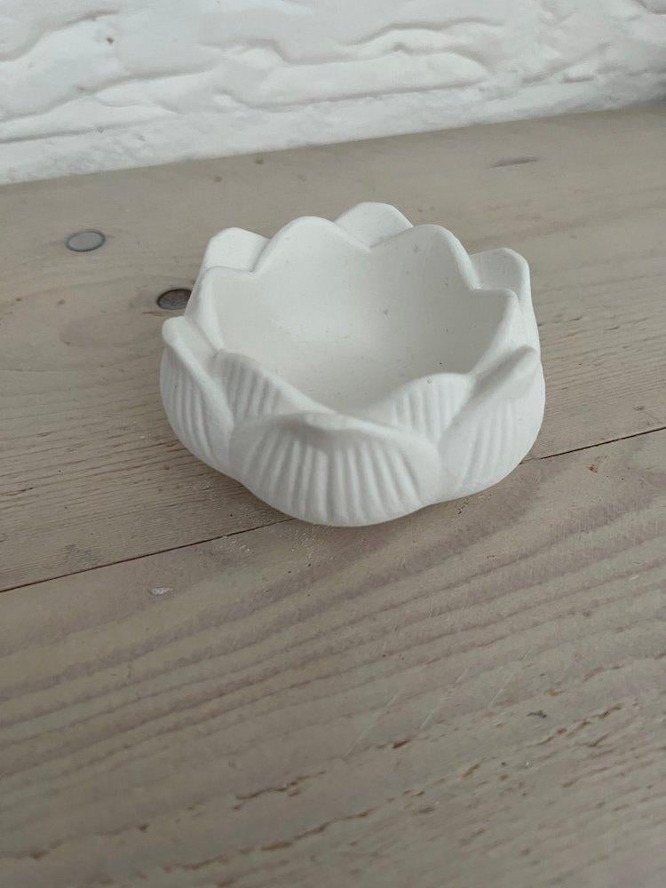 Schaaltje tulp gips wit schilderen, Overige materialen, Info@kinderworkshops-petra-dongen.nl, P Gillisstraat, Schaal