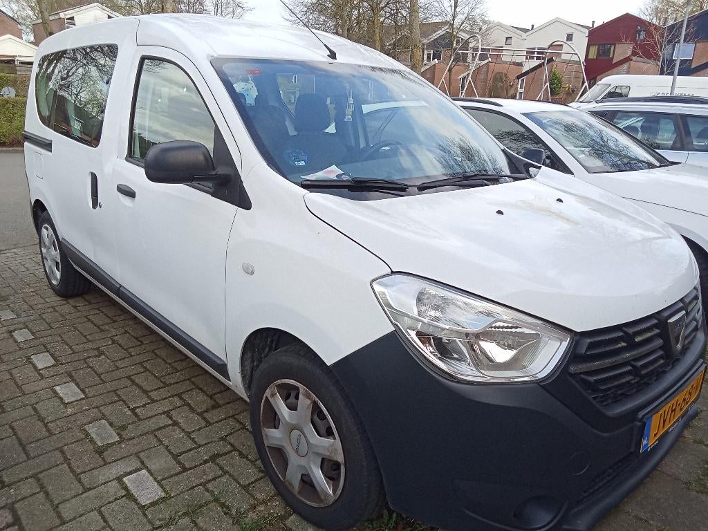 Dacia Dokker 1.6 Sce 110pk Bi-fuel 2019 Wit, Auto's, Voorwielaandrijving, 4 cilinders, 635 kg, Wit
