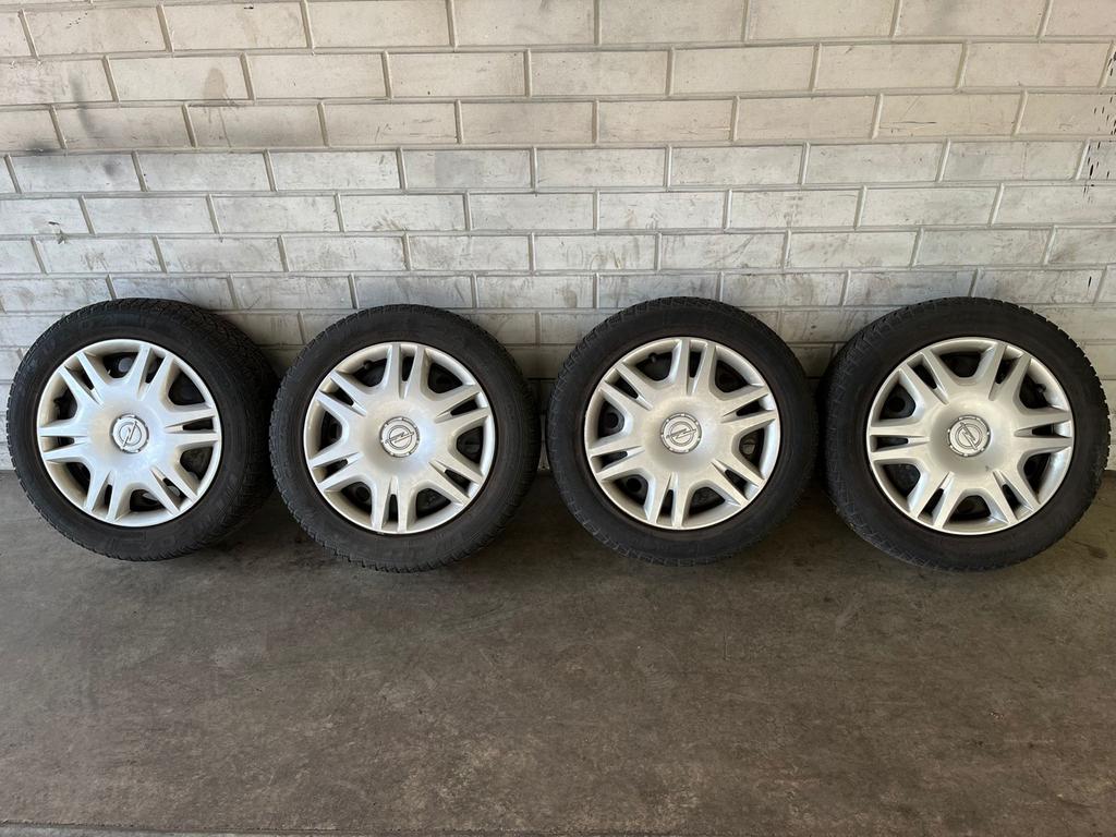 Winterbanden met stalen velgen voor Opel Meriva B, Ophalen, Gebruikt