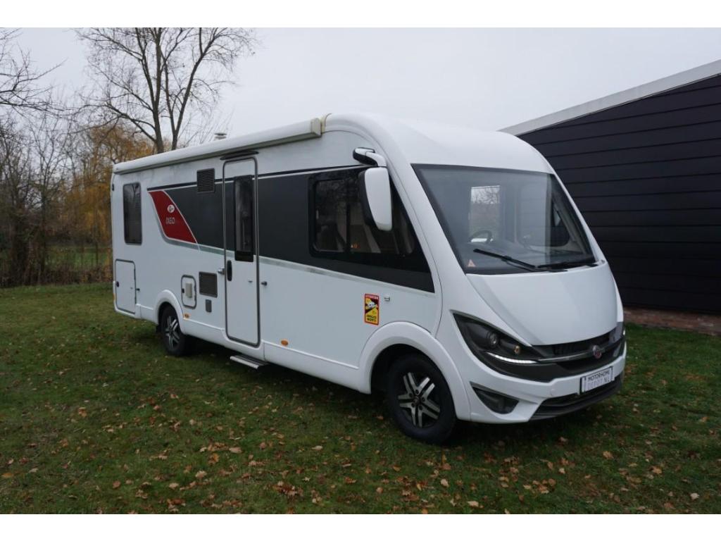 Bürstner Ixeo 744 met 9 traps automaat euro 6, Caravans en Kamperen, Campers, Startonderbreker, Luifel, Afzuigkap, Bedrijf
