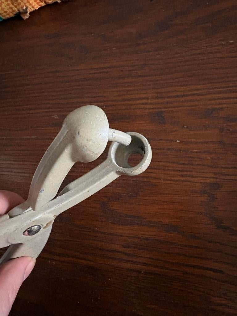 Vintage kersenontpitter - Handig keukenhulpje, Ophalen of Verzenden