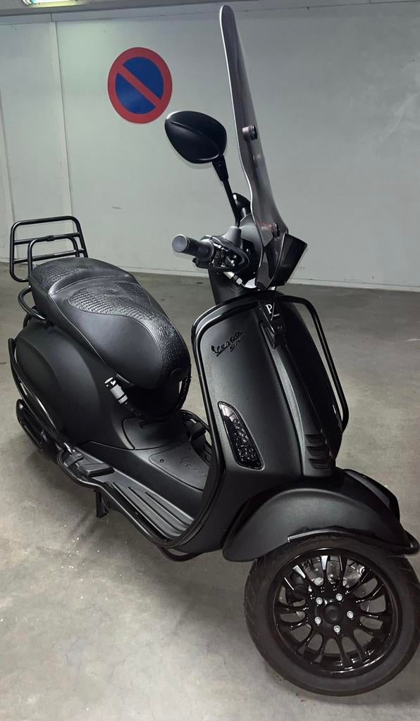 Vespa met maar 64km op de tellen helemaal compleet, Ophalen, Nieuw