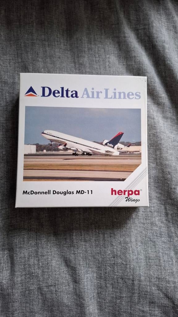 Herpa 1:500 Delta MD11, Ophalen of Verzenden, 1:200 of kleiner, Overige merken