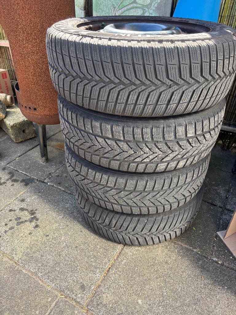 Winterbanden met velg te koop, Auto-onderdelen, Banden en Velgen, Ophalen, Gebruikt, 15 inch, Banden en Velgen