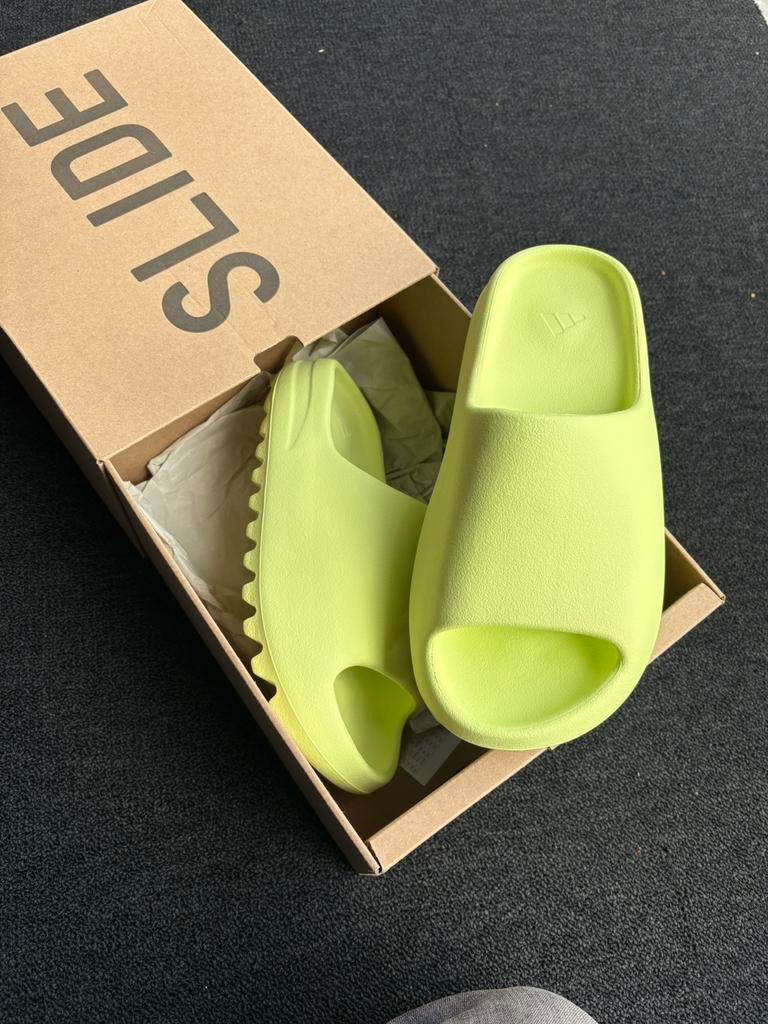 Adidas yeezy slide maat 42, Kleding | Heren, Schoenen, Slippers, Overige kleuren, Nieuw, Ophalen of Verzenden