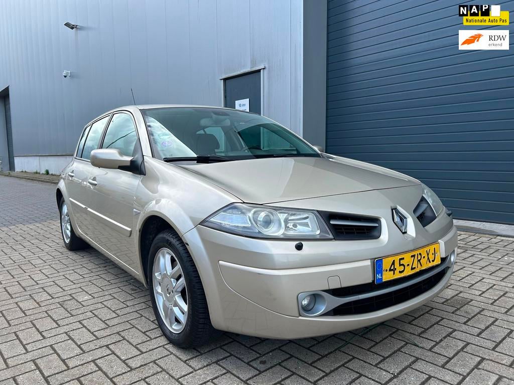 Renault Mégane 1.6i 16V Tech Line AUT CLIMA LPG-G3 1EIG, Auto's, Gebruikt, 4 cilinders, Beige, Bedrijf