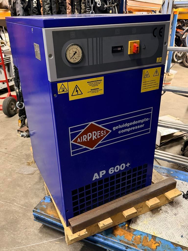 Airpress AP 600+ stille compressor NIEUWE MOTOR 400V, Ophalen, Gebruikt, 10 bar of meer, 400 tot 800 liter/min
