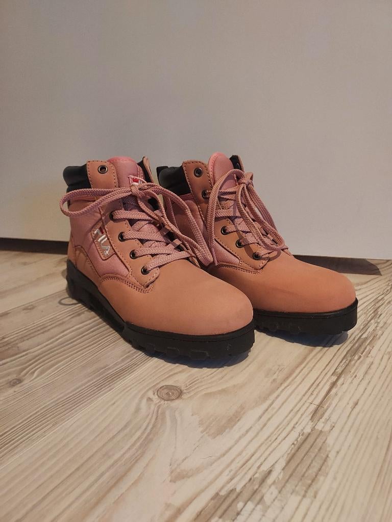 Fila veterboots 38, Verzenden, Lage of Enkellaarzen, Zo goed als nieuw, Roze