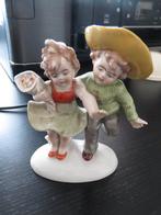 Carl Scheidig  nr. 9335 Wandelend  jongetje en meisje, Ophalen, Zo goed als nieuw, Mens