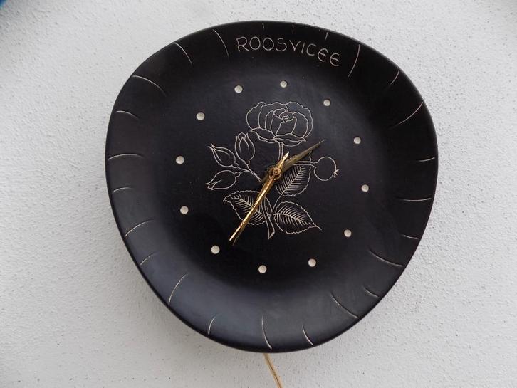 Klok reclame Roosvicee wandklok verzamelobject jaren 50 60, Huis en Inrichting, Woonaccessoires | Overige, Gebruikt, Ophalen of Verzenden