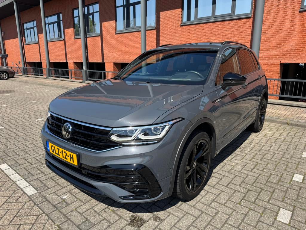 Volkswagen Tiguan 2.0 TSI 4Motion DSG R-Line, Auto's, Volkswagen, Particulier, Tiguan, 4x4, Achteruitrijcamera, Adaptieve lichten