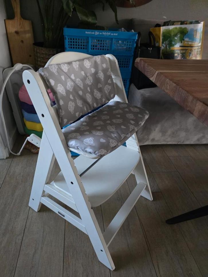 Houten Hauck Alpha+ kinderstoel wit met div onderdelen, Kinderen en Baby's, Kinderstoelen, Gebruikt, Meegroeistoel, Aanschuifbaar