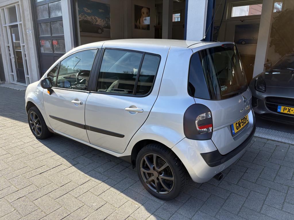 Renault Modus 1.2-16V Night & Day (bj 2011), Voorwielaandrijving, Euro 5, Gebruikt, 4 cilinders