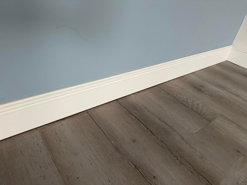 Witte sierplint, Doe-het-zelf en Verbouw, Plinten en Afwerking, Ophalen of Verzenden, Gebruikt