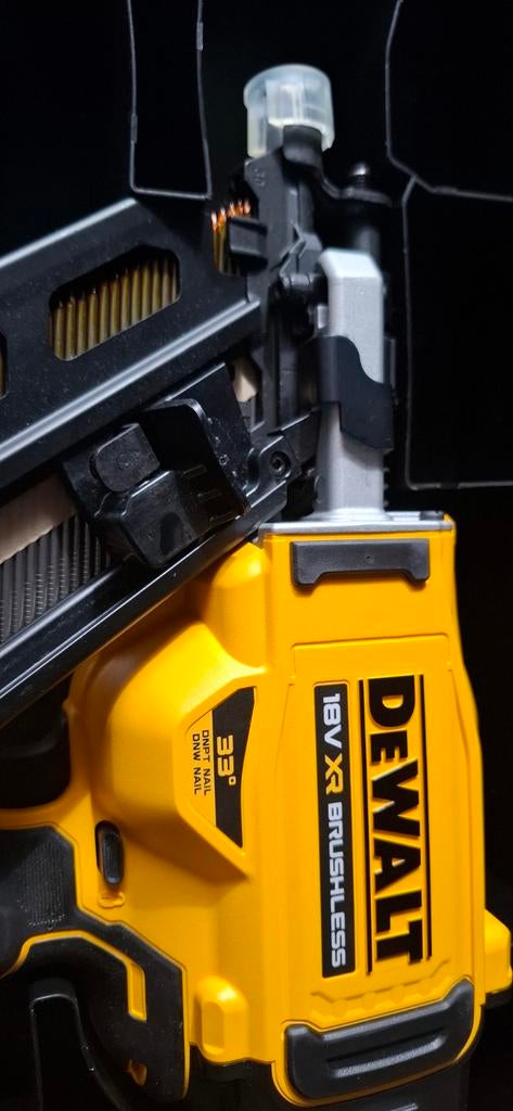 Dewalt DCN930N Spijkermachine - Zo goed als nieuw, Ophalen of Verzenden, Zo goed als nieuw