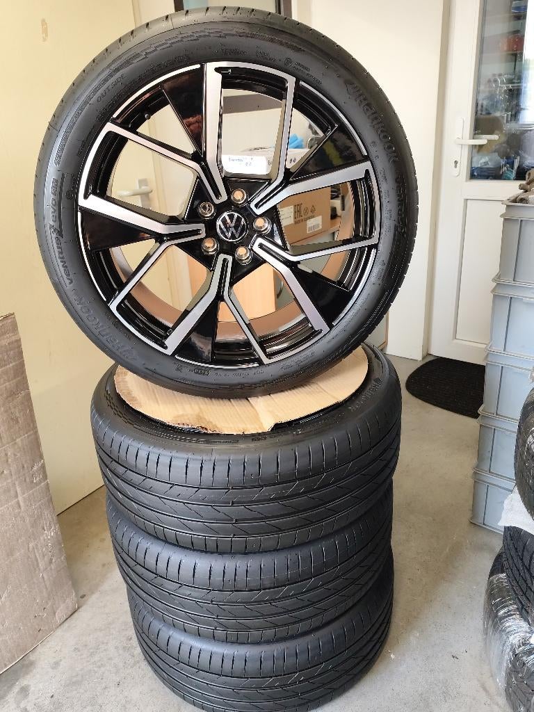 VW Tiguan 571 demo set 20 inch velgen met hankook banden, Auto-onderdelen, Banden en Velgen, Ophalen, 255 mm, Banden en Velgen