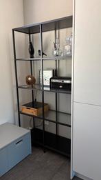 Ikea VITTSJÖ stellingkast zwart metaal en glas 100x175 cm, Ophalen, Zo goed als nieuw