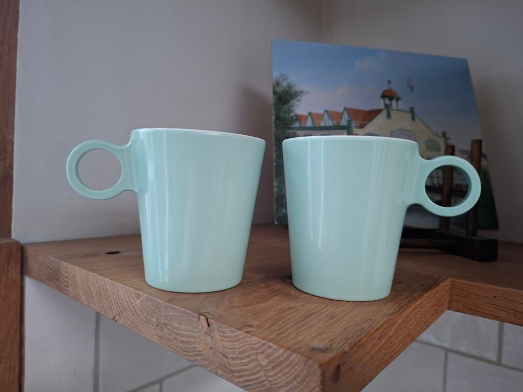 2x mok met oor mepal pastel blauw 160 cc koffiekopje vintage, Ophalen of Verzenden, Gebruikt