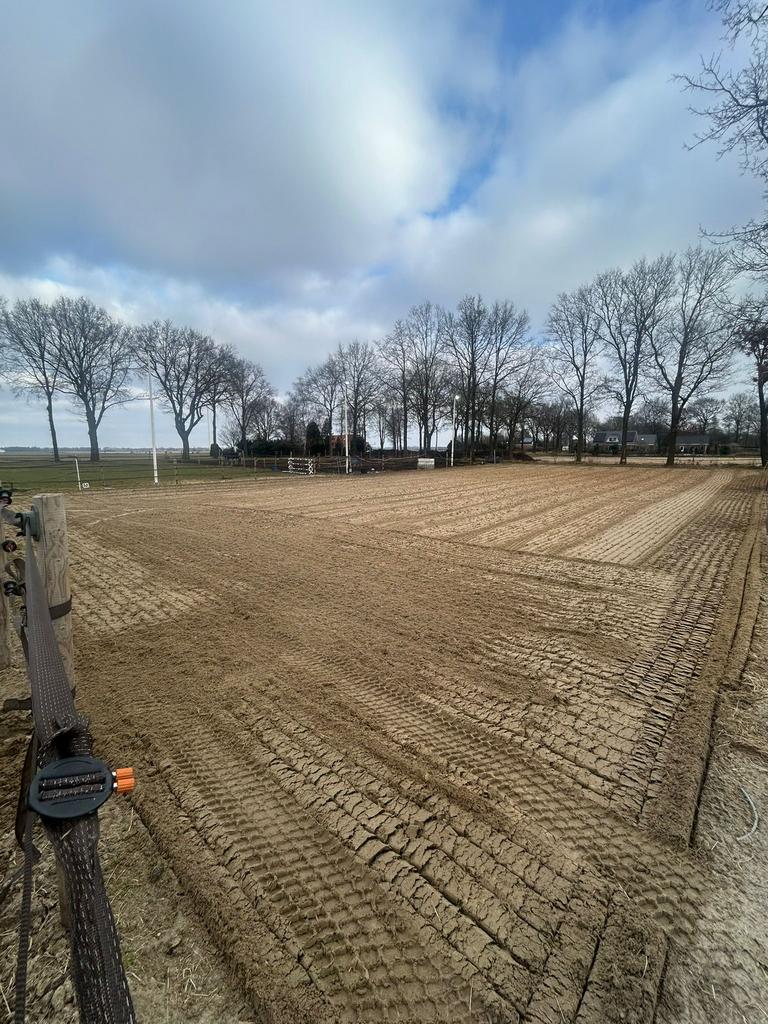 3 stallen vrij op gezellige plek, Stalling