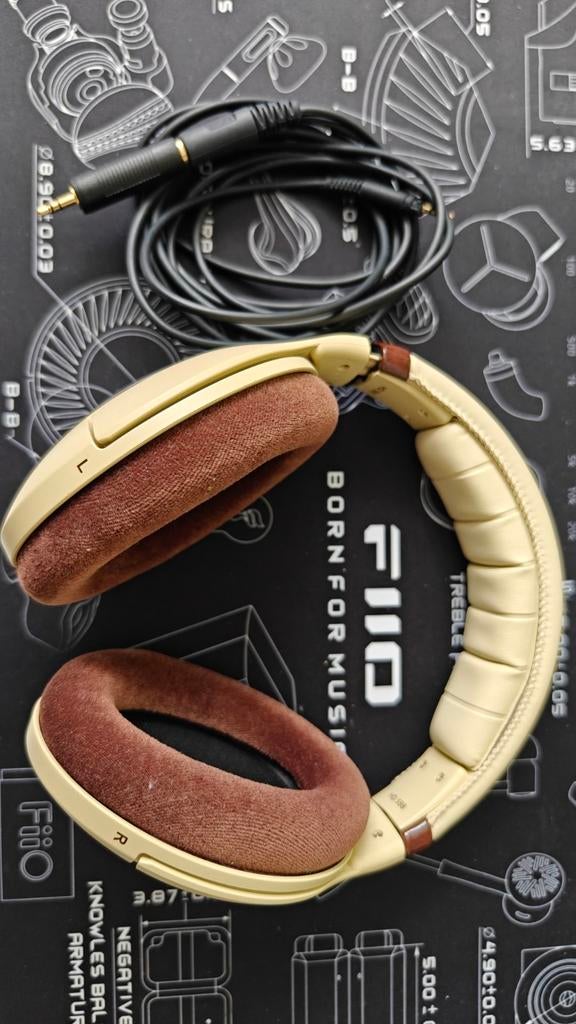 Sennheiser HD 598, Audio, Tv en Foto, Koptelefoons, Ophalen of Verzenden, Zo goed als nieuw, Sennheiser