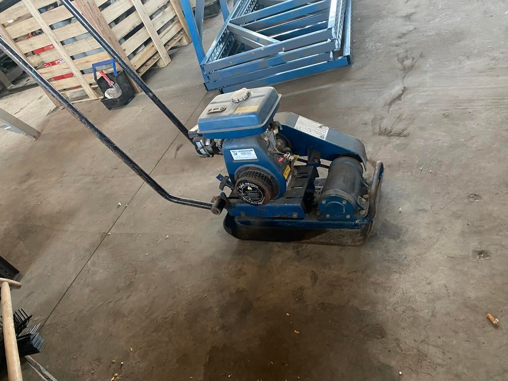 Trilplaat Besto - Krachtige Grondverdichter, Doe-het-zelf en Verbouw, Gereedschap | Overige machines, Ophalen, Gebruikt