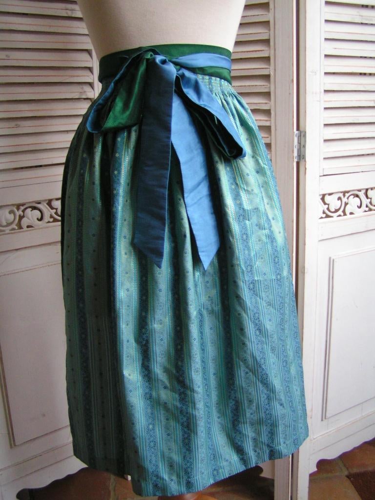 tiroler dirndl schort maat 38 nr SS 395, Maat 38/40 (M), Verzenden, Accessoires, Overige thema's