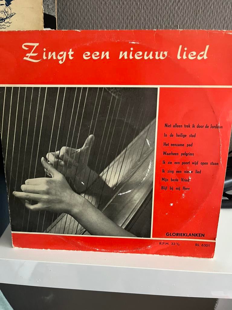 Zingt een nieuw lied  glorieklanken, Ophalen of Verzenden, Gebruikt, Overige formaten