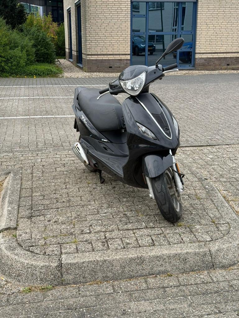 PIAGGIO ZIP FLY 4T 80CC MALOSSI WEG=WEG, Ophalen, Benzine, Fly