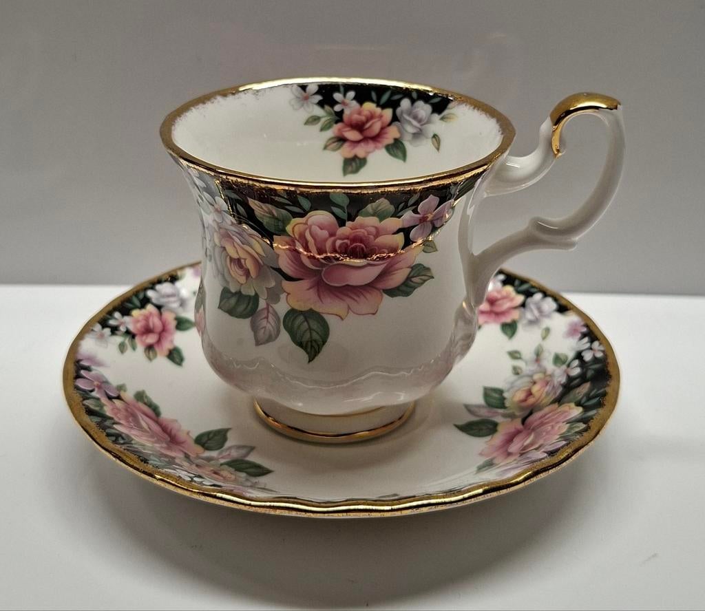 Royal Albert Concerto Theekop en Schotel - Vintage 2 stuks, Ophalen of Verzenden