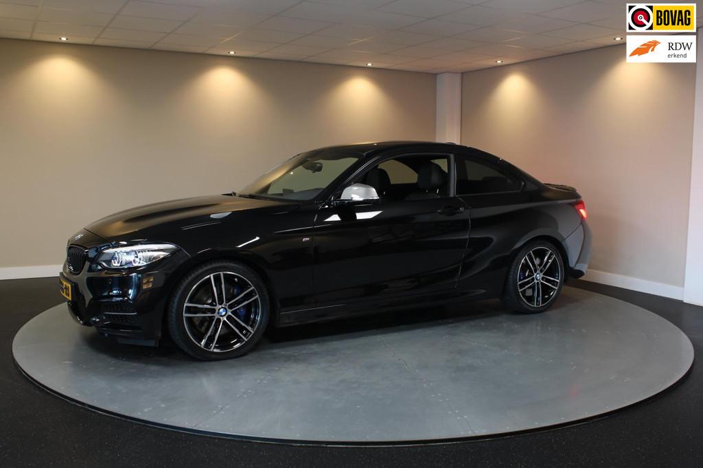 BMW 2-serie Coupé M240i xDrive High Executive *Stage2|446Pk, Auto's, BMW, Gebruikt, Euro 6, 4 stoelen, Zwart