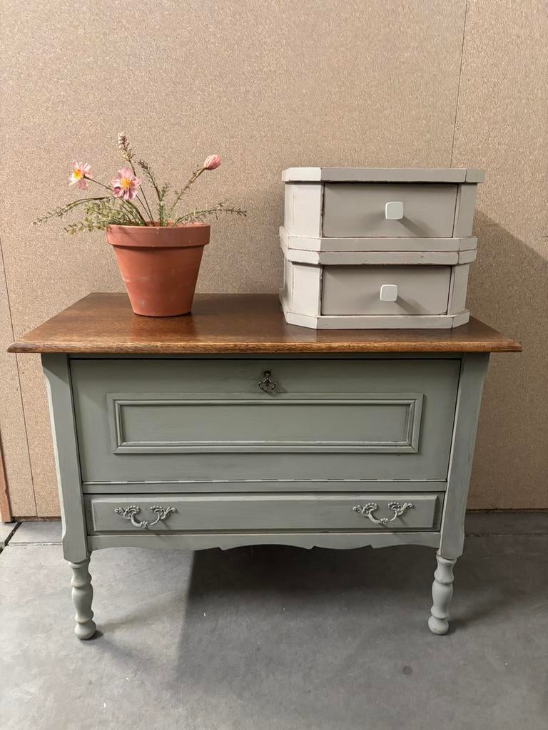 Vintage brocante ladekast / klepkast, Huis en Inrichting, Kasten | Ladekasten, Studio Larilo, 1 of 2 laden, Zo goed als nieuw