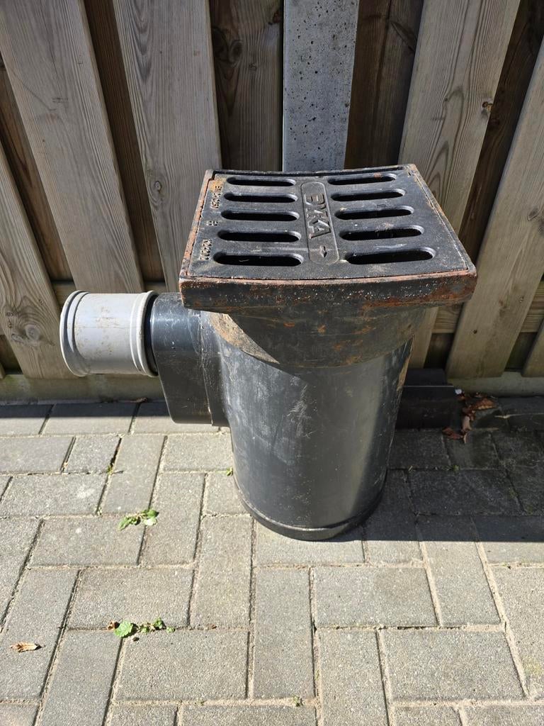 Straatkolk/straatkolken/afvoerput/afvoer/straatput/kolk/put, Doe-het-zelf en Verbouw, Buizen en Afvoer, Ophalen, Afvoer, Zo goed als nieuw