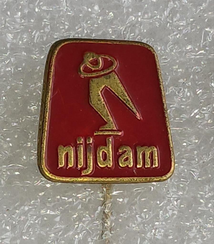 Vintage Nijdam Schaatsen Speldje, Verzamelen, Speldjes, Pins en Buttons, Ophalen of Verzenden, Gebruikt, Sport, Speldje of Pin