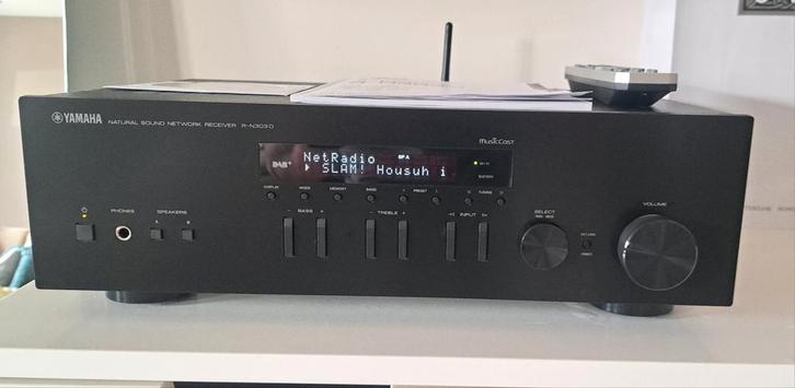 Yamaha R-N303D perfecte staat Wifi/Bluetooth/Dab+/InternetFM, Audio, Tv en Foto, Versterkers en Receivers, Zo goed als nieuw, Stereo