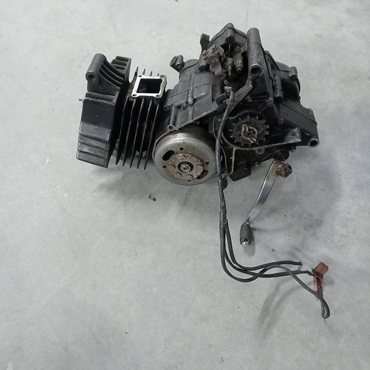 Honda mb5 mt5 blok 4 bak 50cc, Fietsen en Brommers, Brommeronderdelen | Algemeen, Zo goed als nieuw, Blok, Ophalen of Verzenden