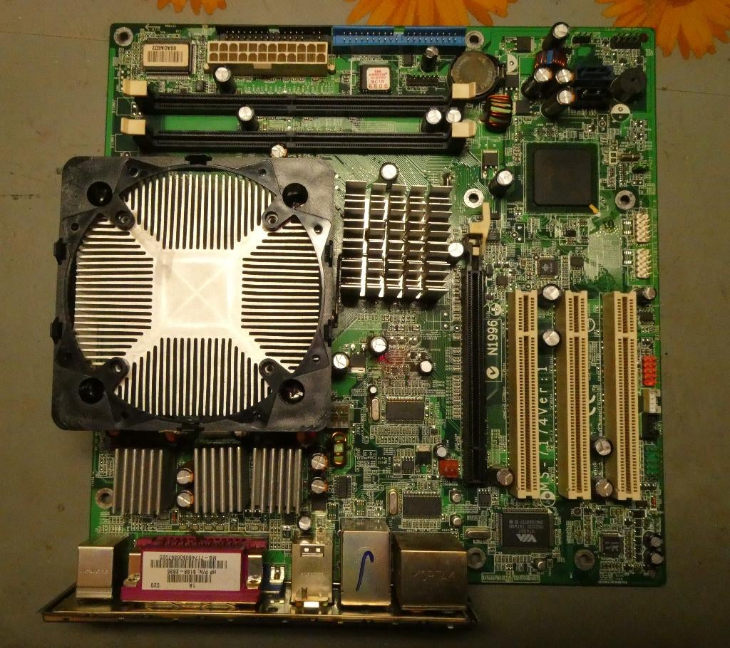 Msi MS7174 Moederbord defect, Computers en Software, Moederborden, Ophalen of Verzenden, Gebruikt, Overige soorten