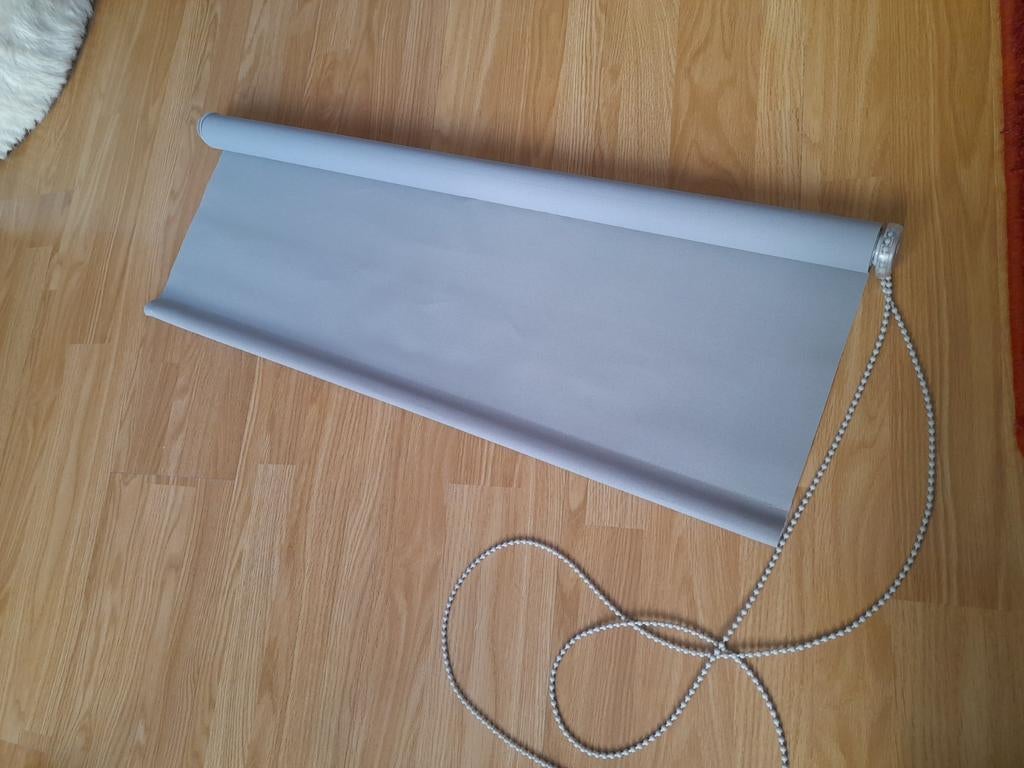 3 lichtgrijze rolgordijnen, Hema, niet verduisterend, Ophalen of Verzenden, Zo goed als nieuw, 50 tot 100 cm, 200 cm of meer